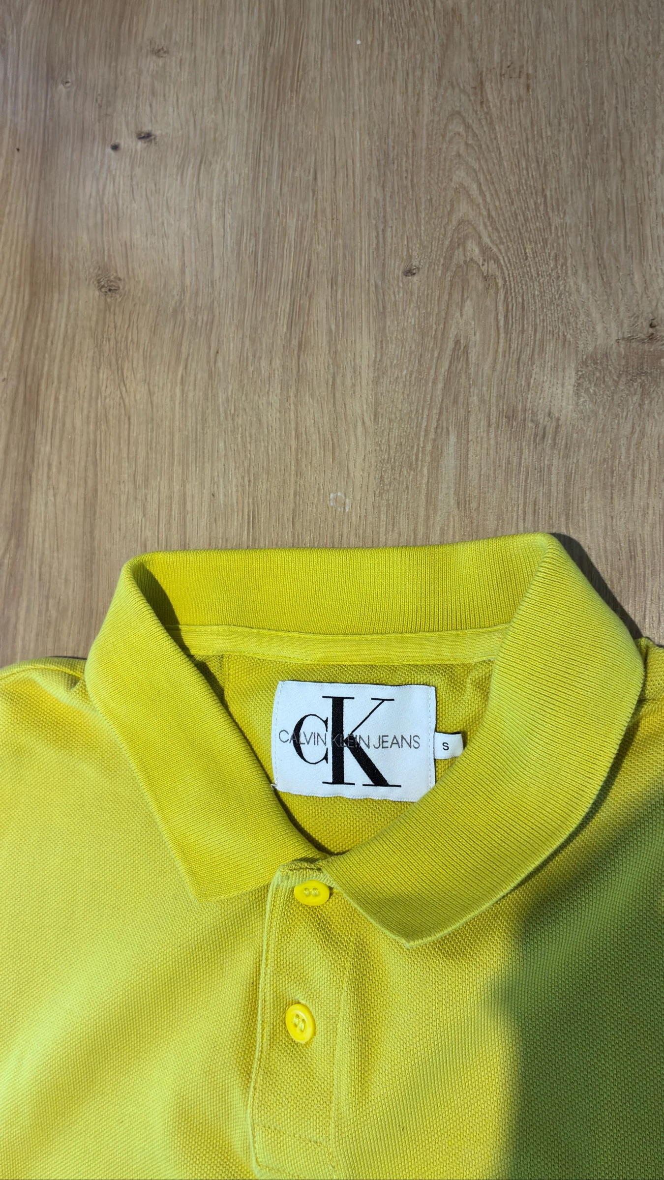 Polo Calvin Klein Amarelo – Tamanho P – photo 4